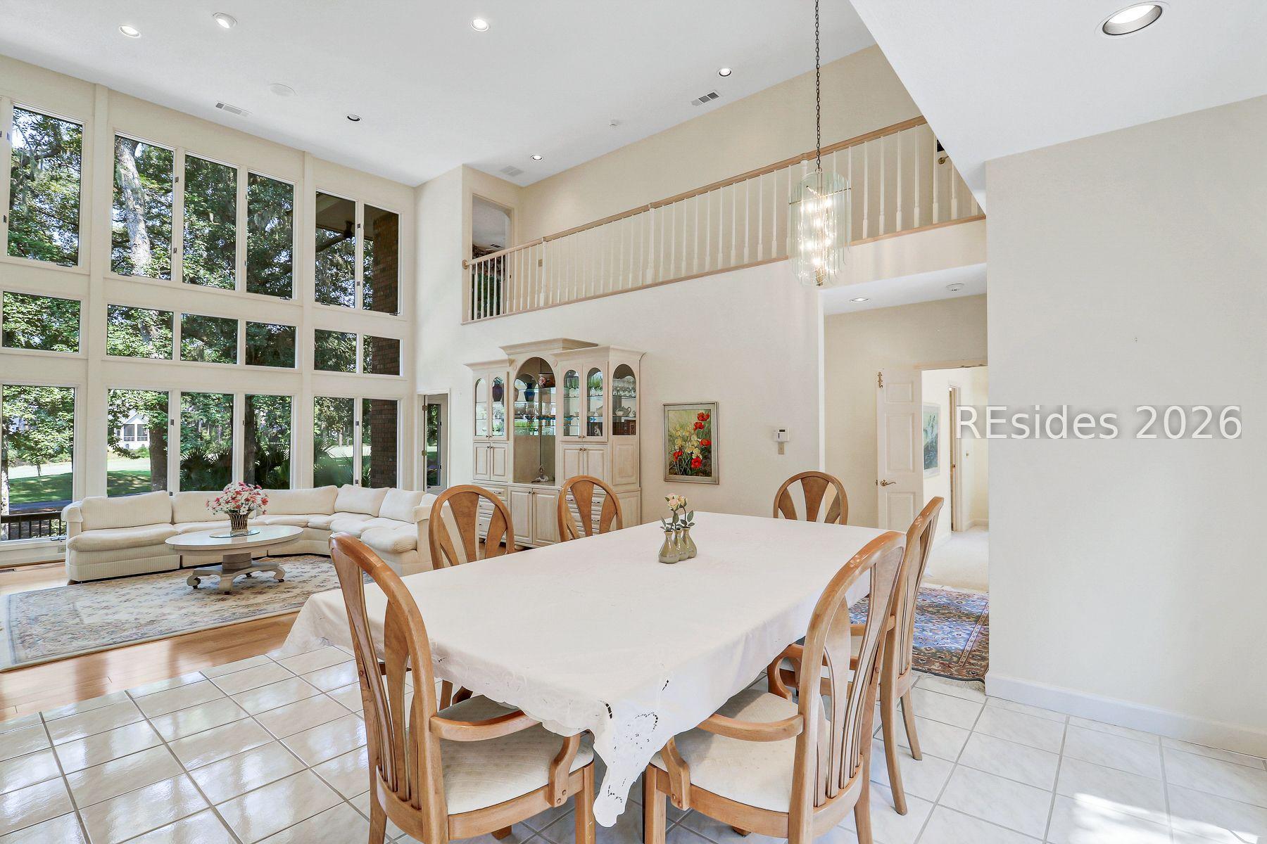 Image 3: Dining Area