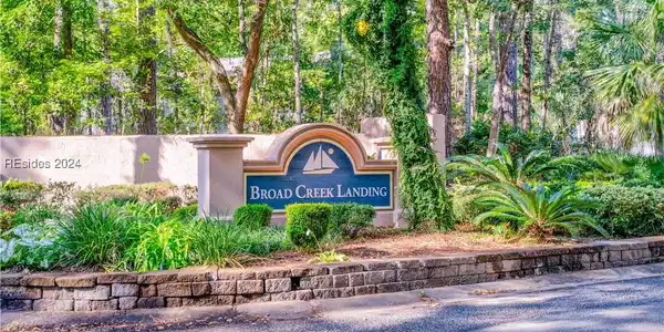 25 Forest Cove