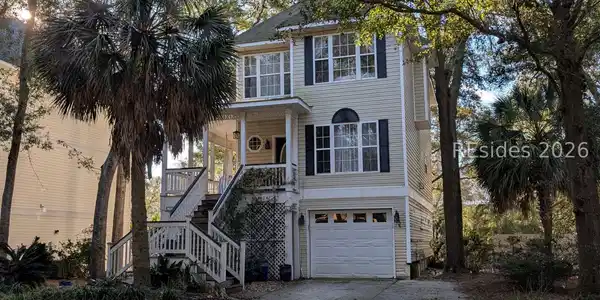34 Victoria Square Drive