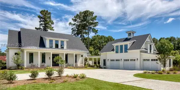 4 Torrington Lane