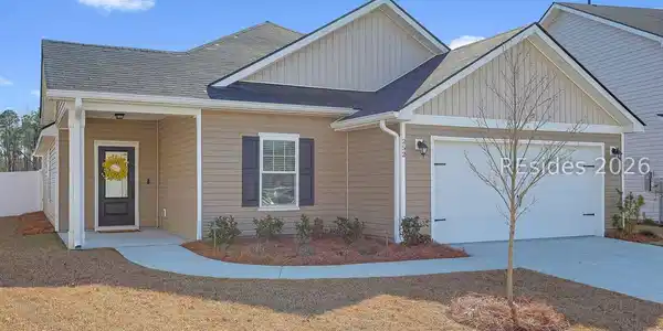 252 Founders Walk