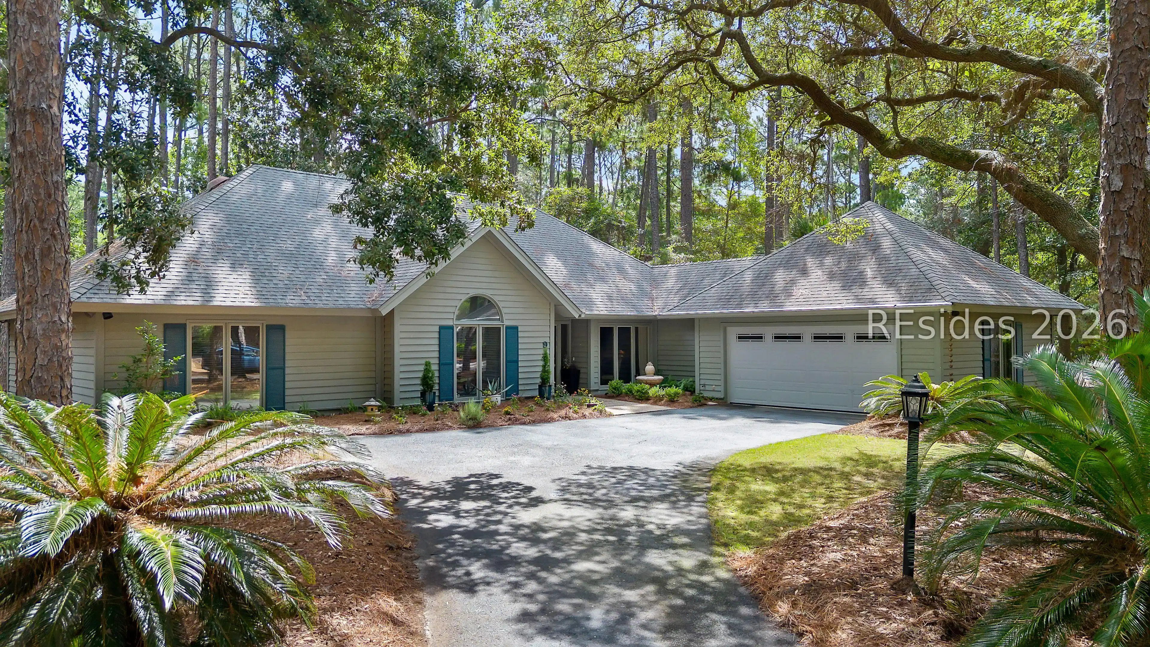 Image 1: Front of house Image 1: Front of house