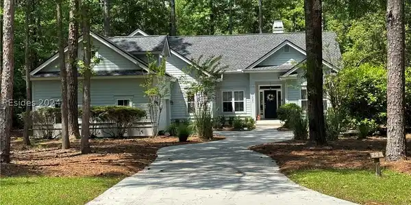 209 White Oaks Circle