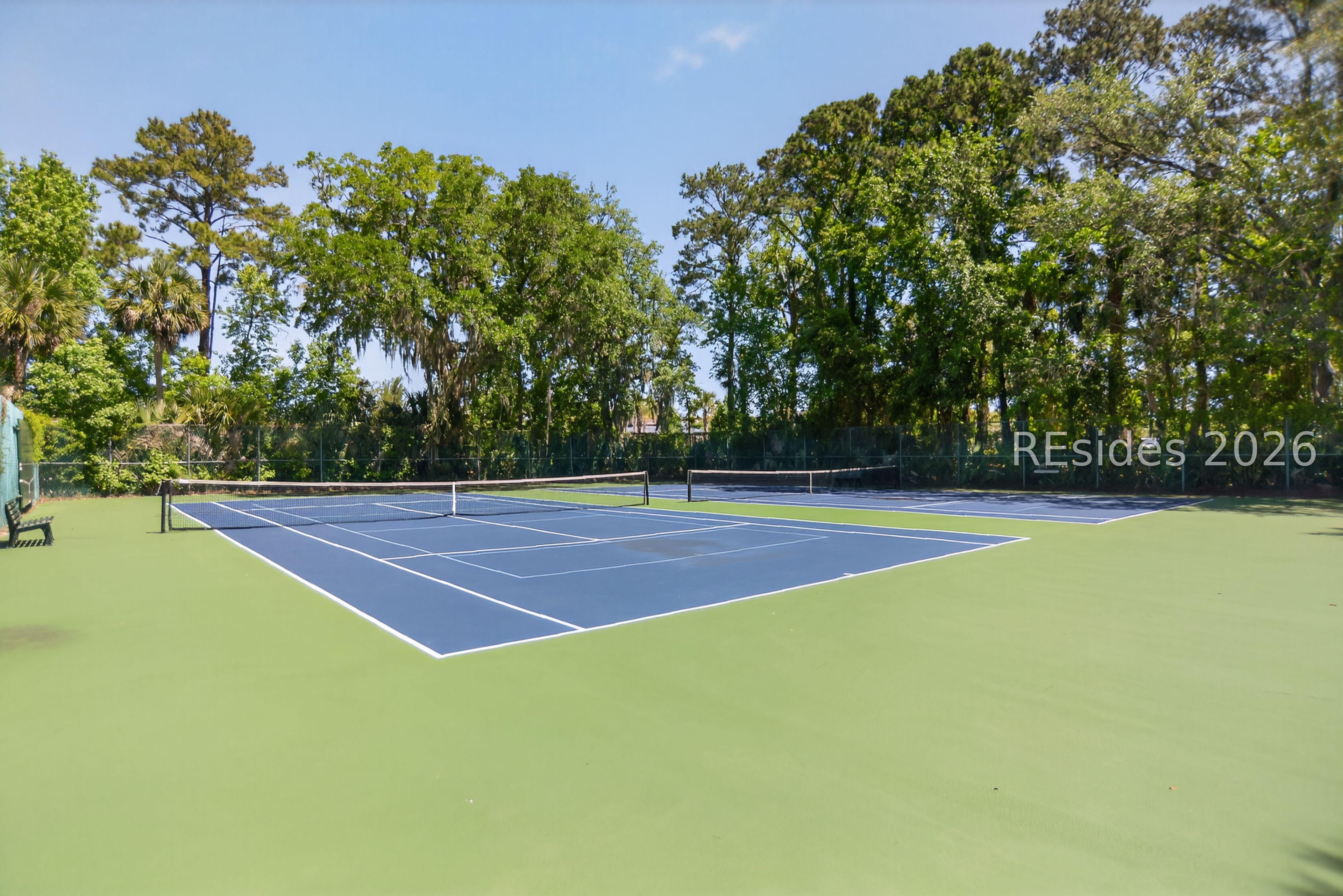 Image 3: Tennis and Pickleball Courts
