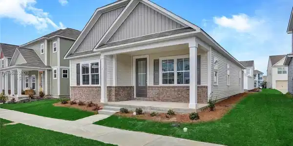 6 Whispering Oaks Circle
