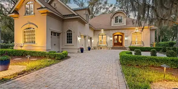 24 Belmeade Drive