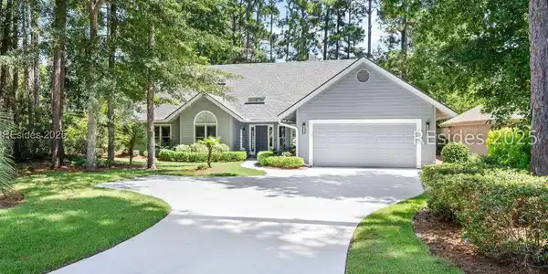 50 Honey Locust Circle