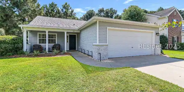 28 Lakeside Drive