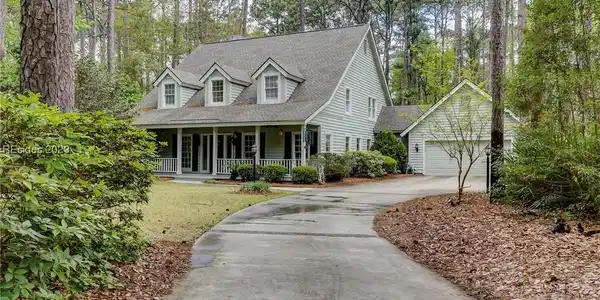 11 Warbler Lane