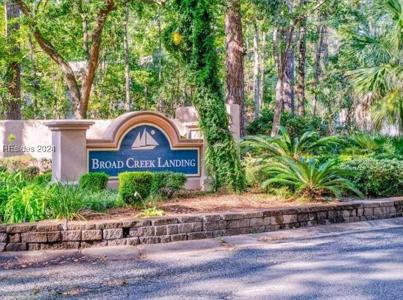 6 Forest Cove