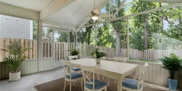 40 Isle Of Palms W