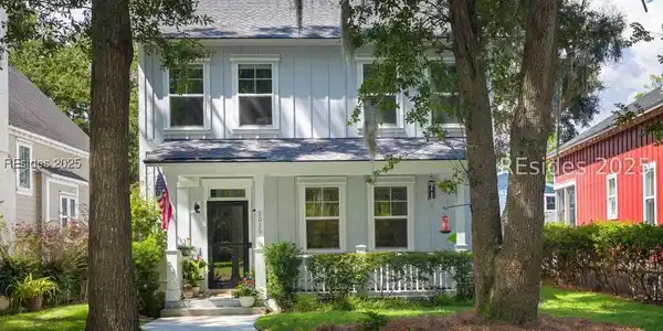 2015 Ashwood Circle