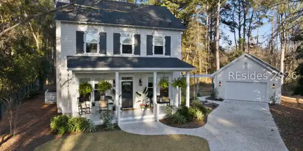 22 River Drive