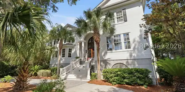 9 Promontory Court