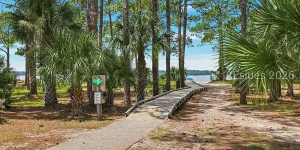 6 Braddock Bluff Drive