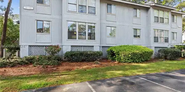 11 Forest Cove