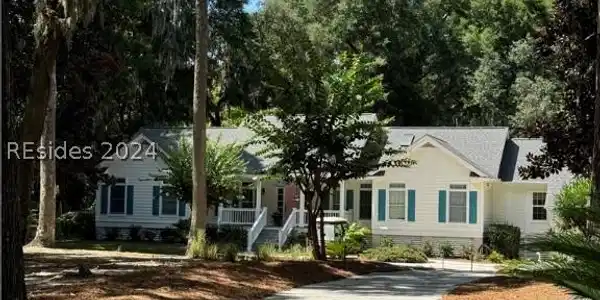 64 Forest Lake Dr