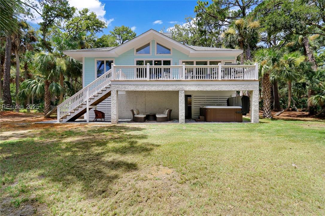 Image 4: Spacious Backyard