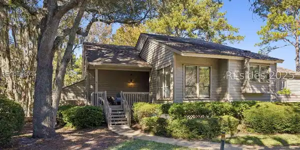 8 Spartina Court