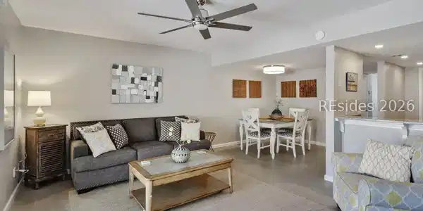 Image 2: Queen sleeper sofa in LR for extra guests!