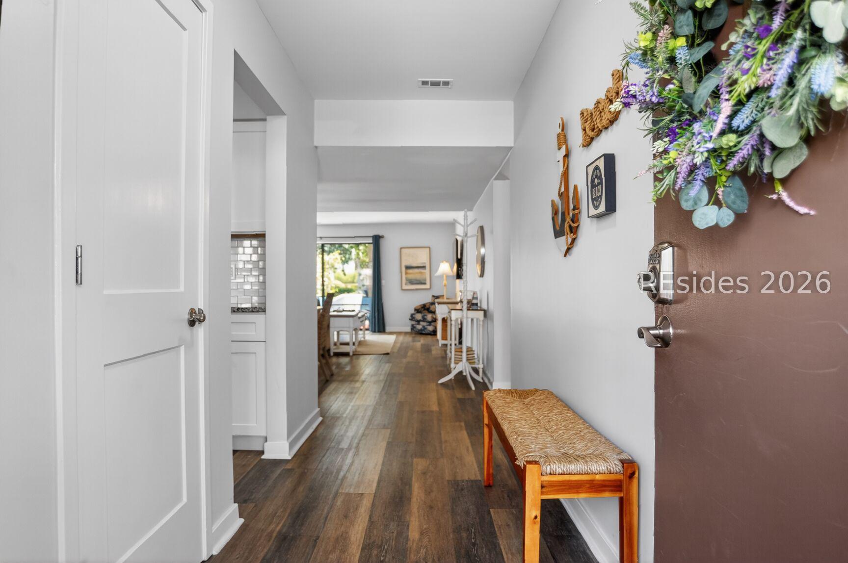 Image 4: Ground Floor Entry