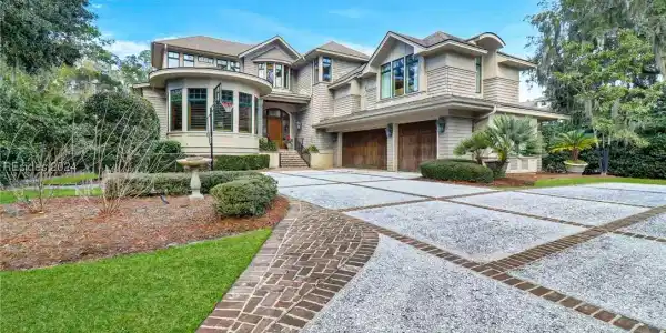 11 N Calibogue Cay Road