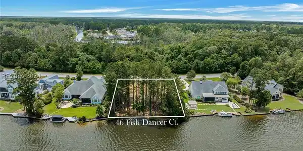 46 Fish Dancer Court