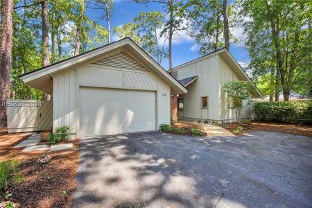24 Chickadee Road