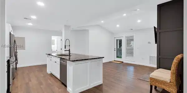 380 Marshland Road