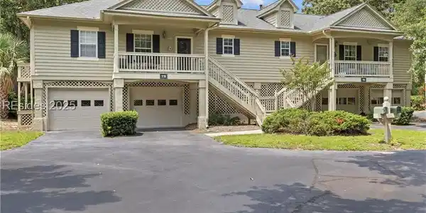 30 Valencia Drive