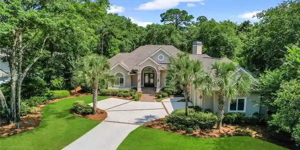 654 Colonial Drive