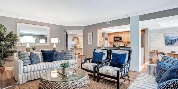 6 Braddock Bluff Drive
