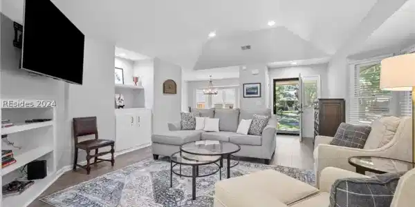 17 Heron Walk