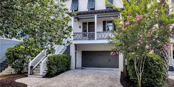 27 Bermuda Pointe Circle