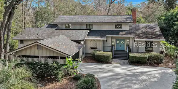 17 Salt Wind Way