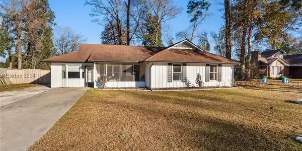 3 Chesterfield Drive