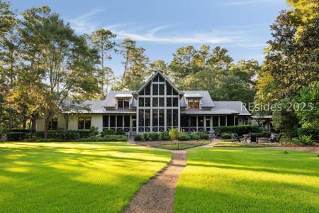 11 Headwaters Road