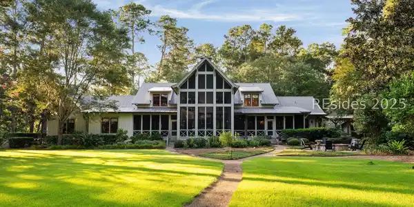 11 Headwaters Road