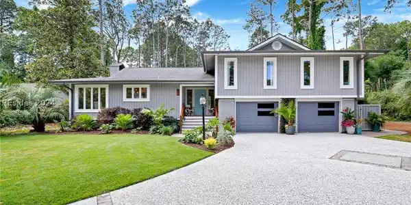 52 Pineland Road