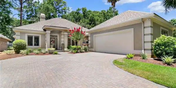 8 Bethel Court