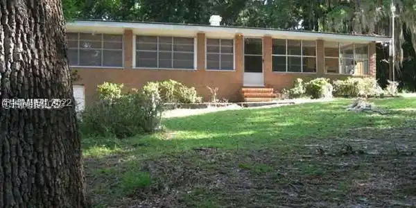 25 Rawstrom Drive