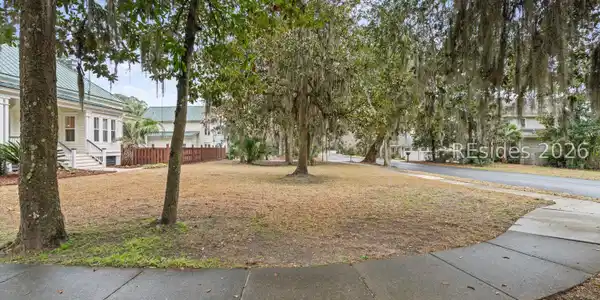 90 Gautier Place