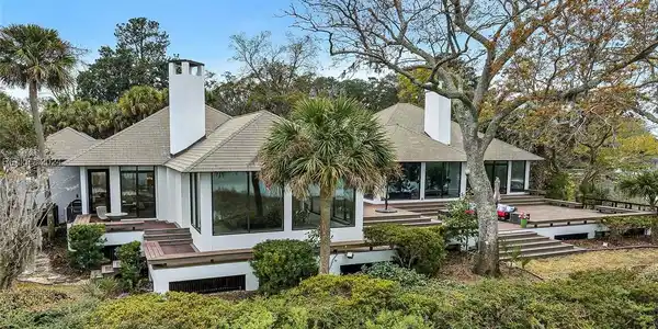 43 Peninsula Drive