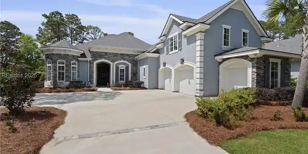 85 Clifton Drive