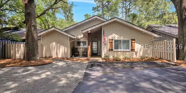 11 Pender Lane