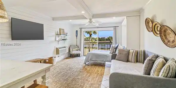 8 Braddock Bluff Drive