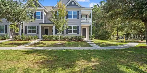 2048 Blakers Boulevard