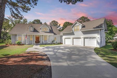 4 Hidden Lake Court