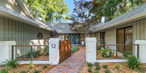 12 Woodbine Place