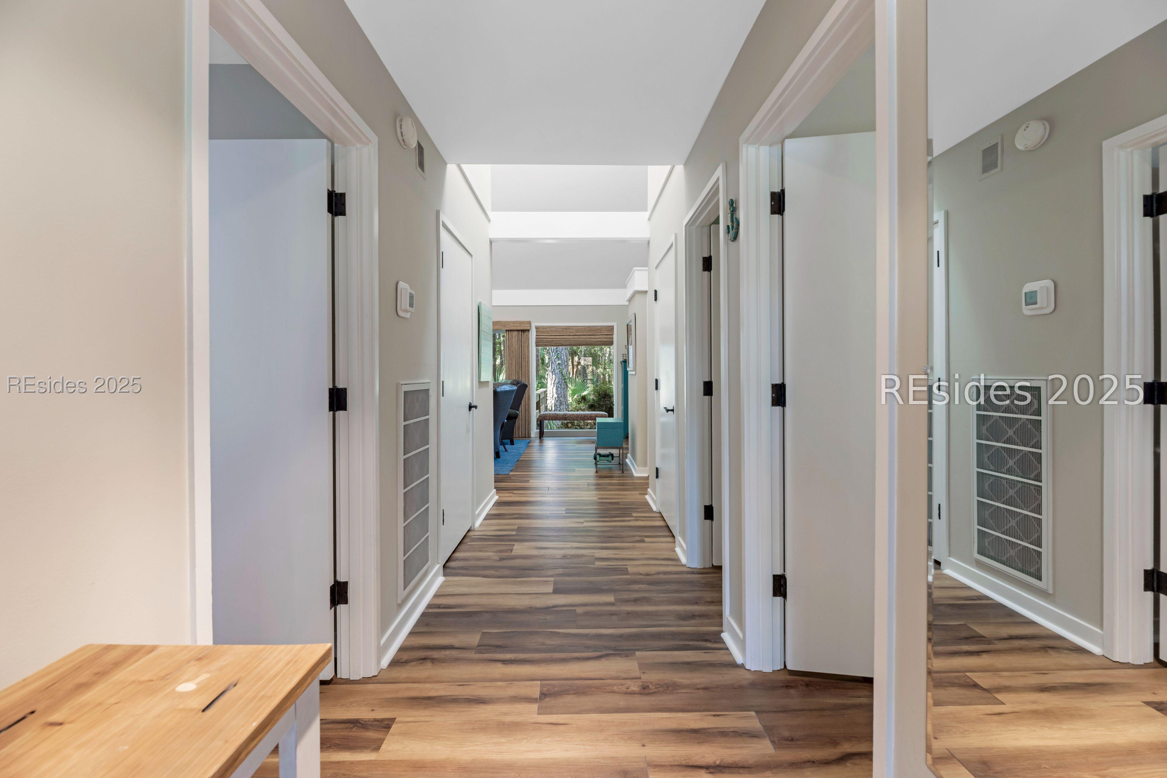 Image 3: Front entry looking towards living area. Image 3: Front entry looking towards living area.